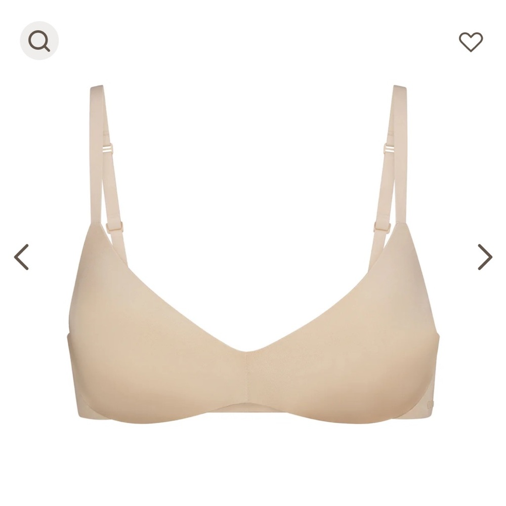 SKIMS wireless form push-up plunge bra